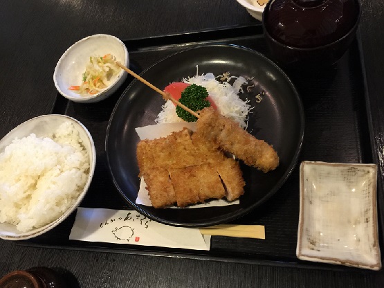 相生山駅より20分、名古屋市緑区滝ノ水にあるとんかつの名店あさくらで食べた特上ロースとんかつが絶品