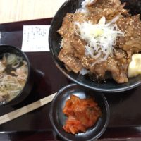 肉のヤマキ商店 イオンモール東浦のフードコートを再訪して味噌だれカルビ焼肉丼の肉吸いセットを食べてみた